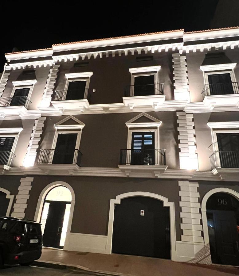 בארי Angels Apartment מראה חיצוני תמונה